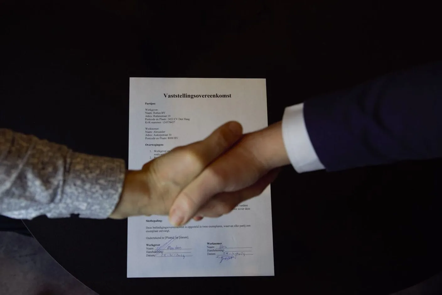 Jurist geeft uitleg over een vaststellingsovereenkomst.